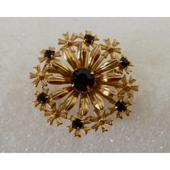 Vintage Gold & Purple Rhinestone Flower Pinwheel Brooch , Unsigned Beauty - Picture 5 of 8